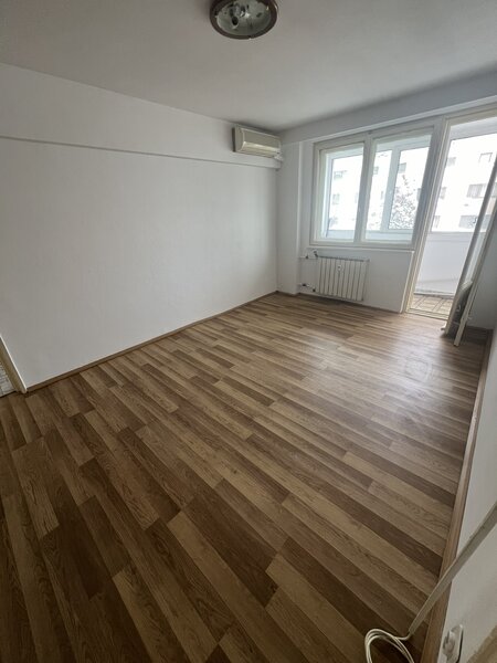 Stefan Cel Mare, Dorobanti, bloc Perla,