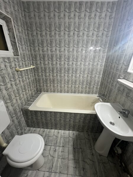 Stefan Cel Mare, Dorobanti, bloc Perla,